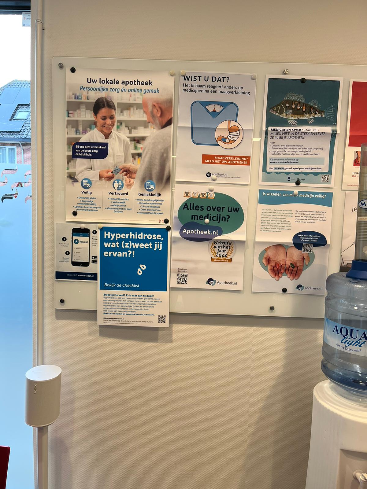 poster bij Apo_1.jpg